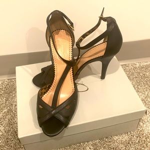 Black heel, comes in original box